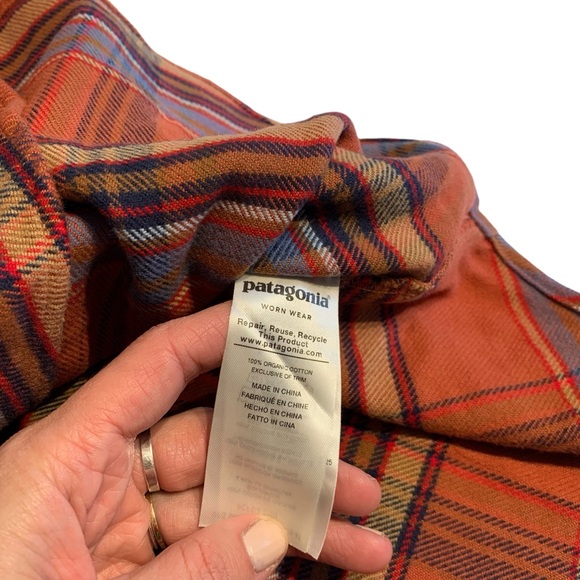 PATAGONIA | Women’s Long-Sleeve Fjord Flannel - Barro Brown - Sz Med - NWT - Picture 10 of 10